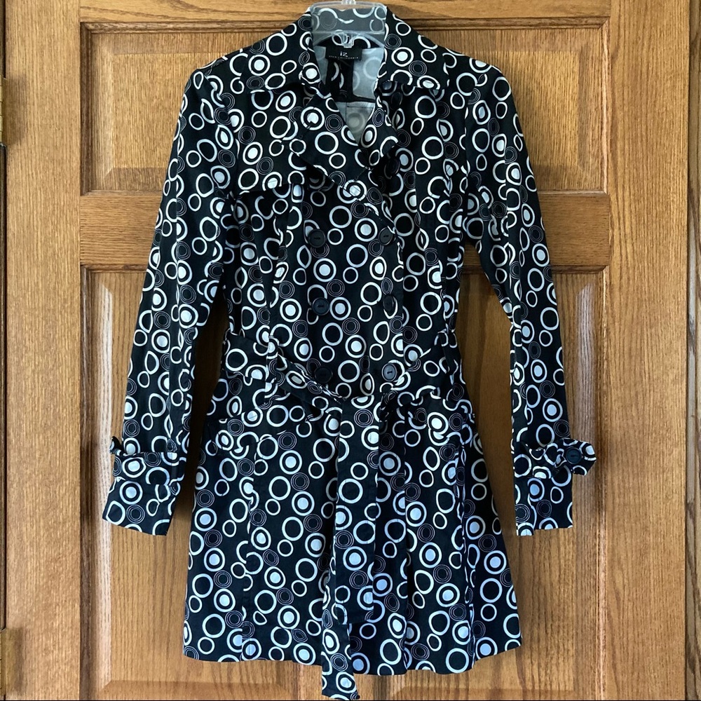 IZ Byer Fun & Bold BW Polkadot Lightweight Coat M
